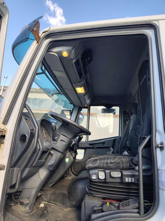 Iveco EUROCARGO 180E32 Photo 19