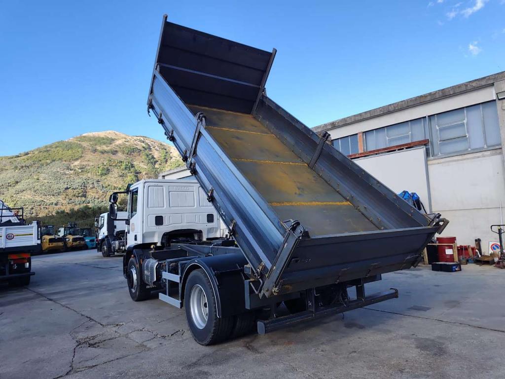 Iveco EUROCARGO 180E32 Photo 26