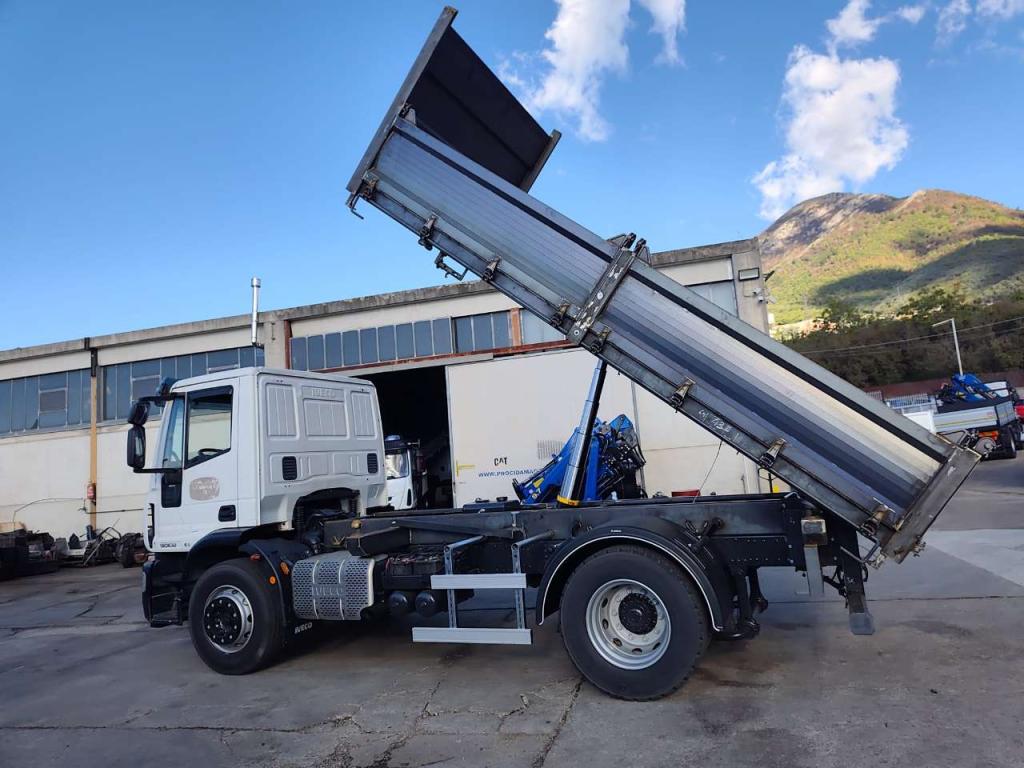 Iveco EUROCARGO 180E32 Photo 30