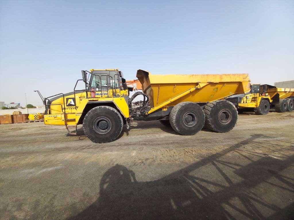 Komatsu HM400-3R (4pcs available for sale in Abu Dhabi) Photo 1