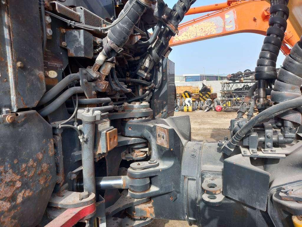 Komatsu HM400-3R (4pcs available for sale in Abu Dhabi) Photo 17