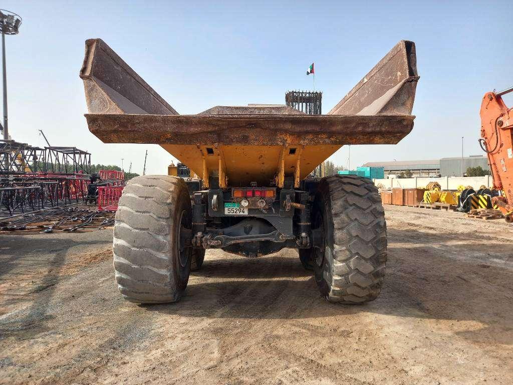 Komatsu HM400-3R (4pcs available for sale in Abu Dhabi) Photo 8