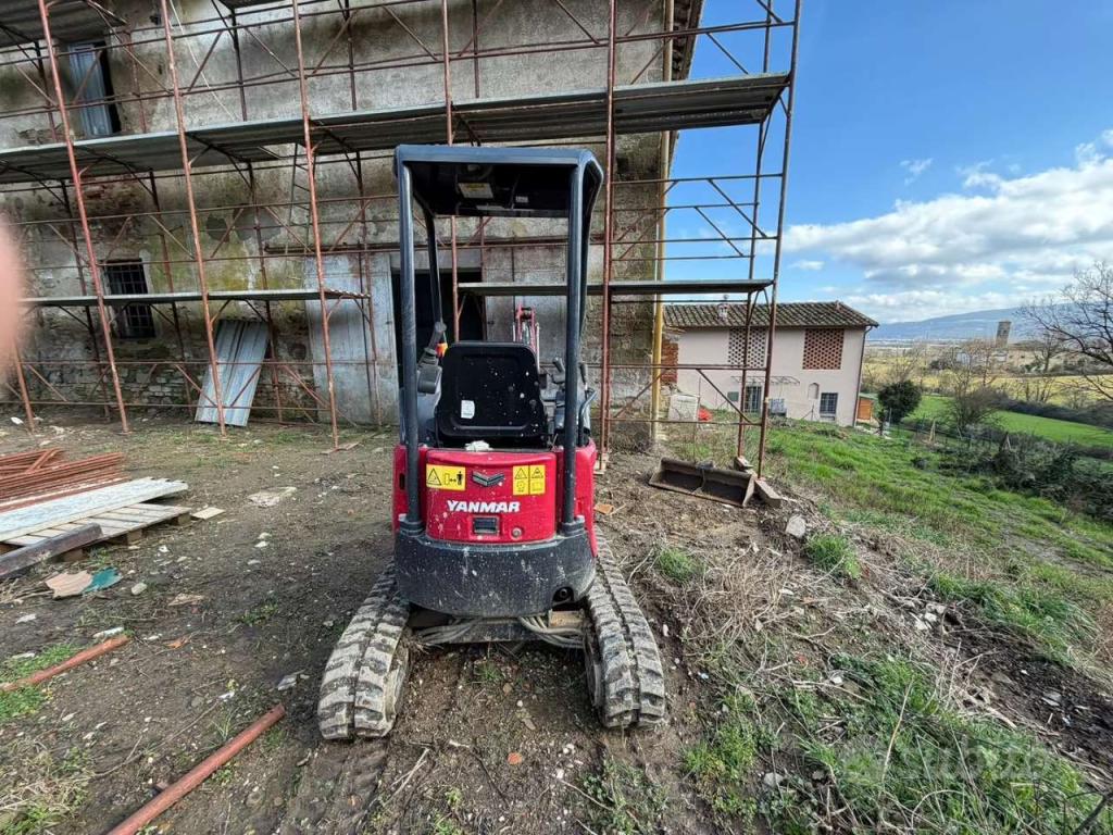 Yanmar Vio  17 Photo 2