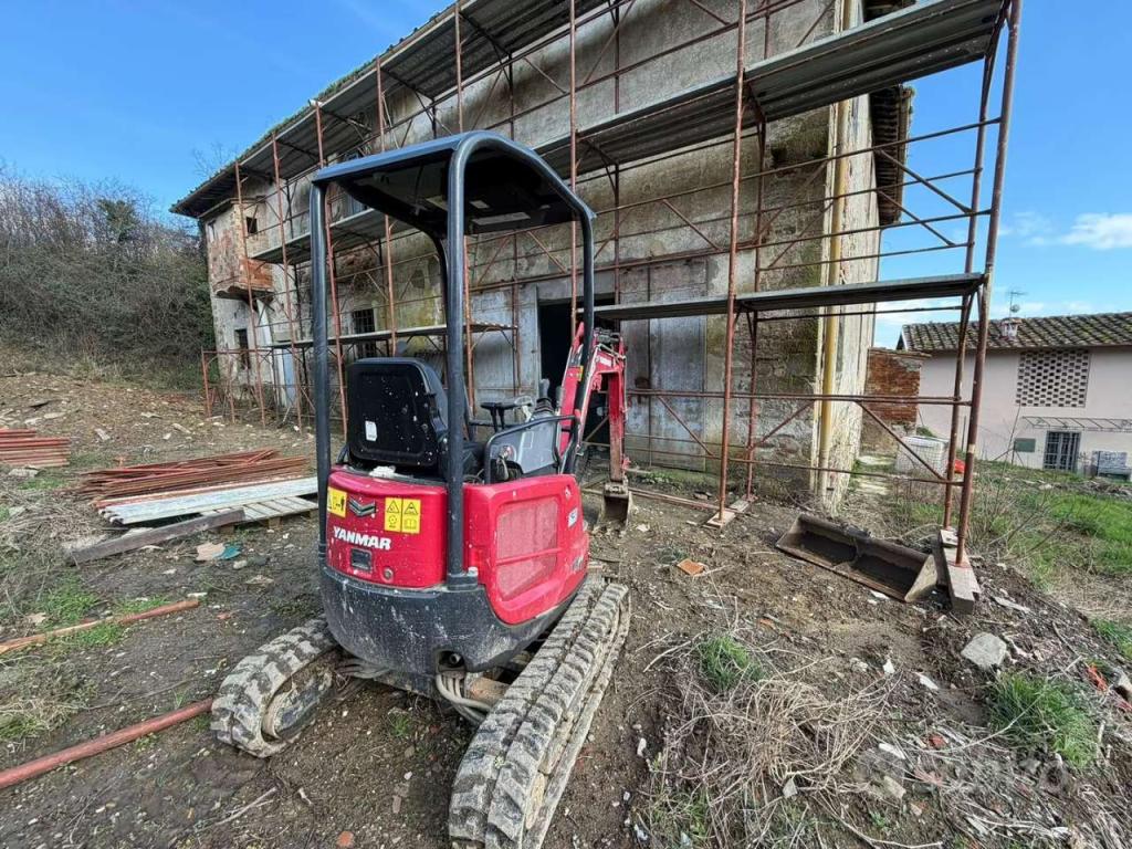 Yanmar Vio  17 Photo 3