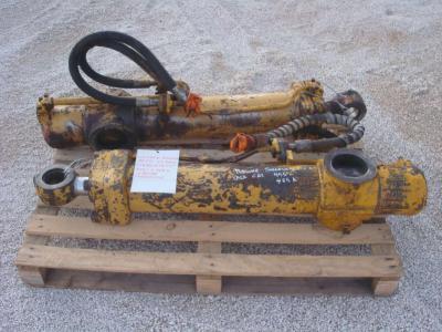 Lifting piston for Caterpillar 955L/955K sold by OLM 90 Srl