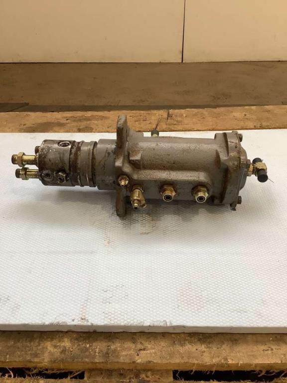 Rotating joint for Hitachi ZX135US Photo 1