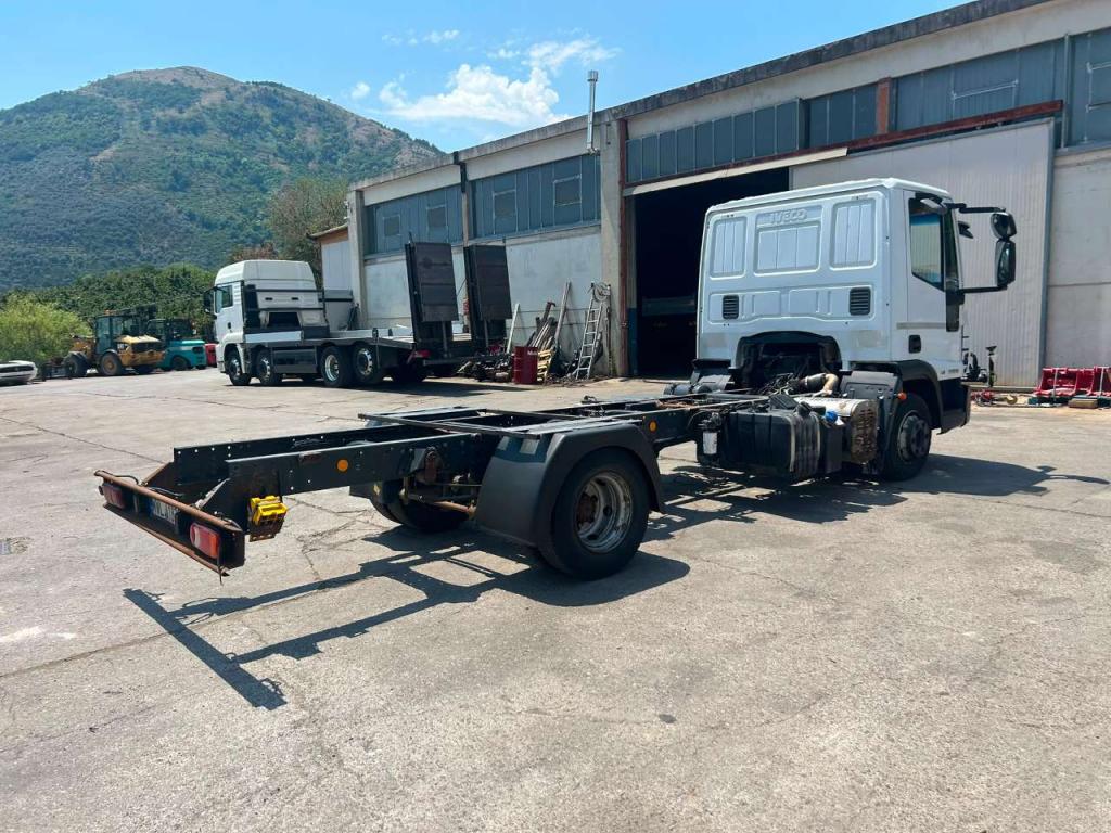 Iveco EUROCARGO 100E18 Photo 13