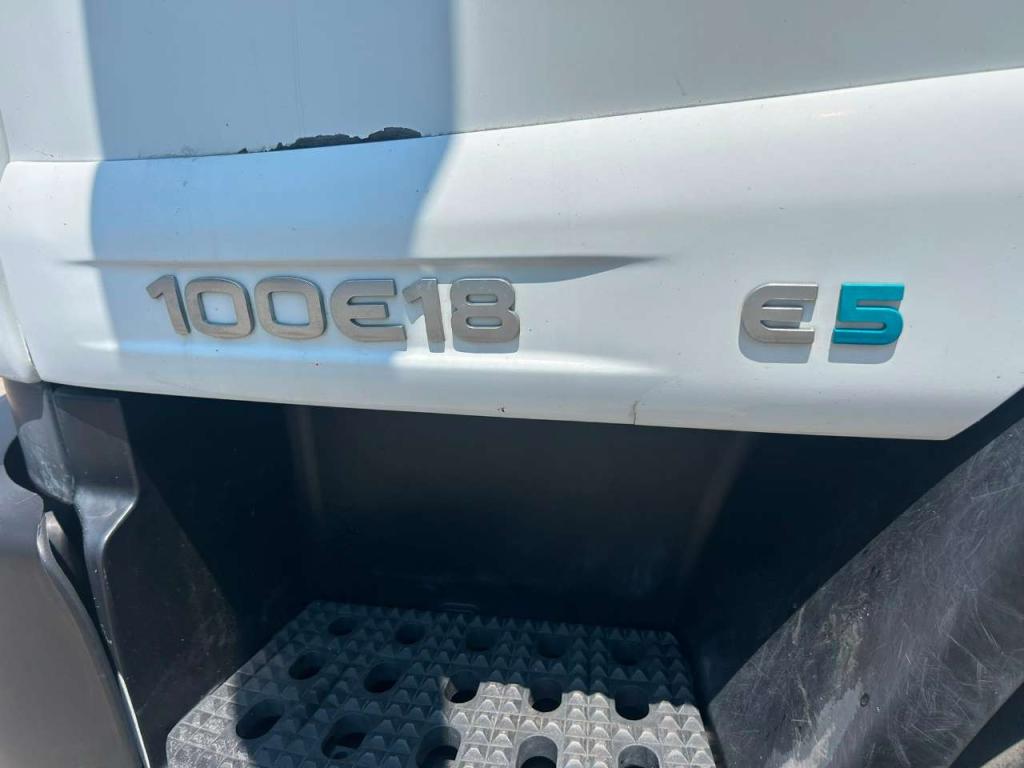 Iveco EUROCARGO 100E18 Photo 22