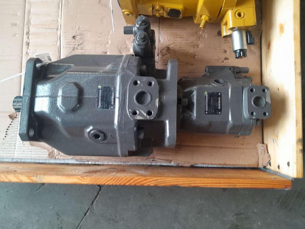 Hydraulic pump for Volvo L330E Photo 2