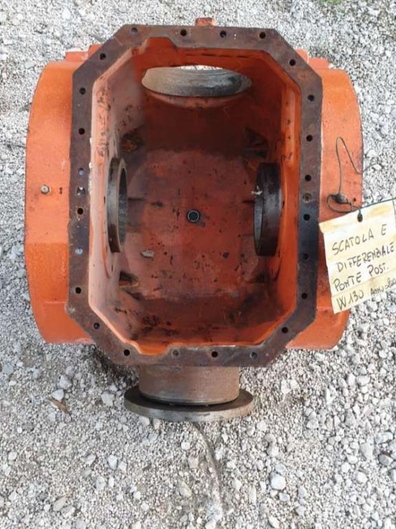 Rear axle housing for Hitachi W130 Photo 1