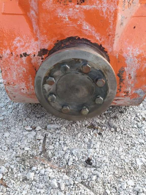 Rear axle housing for Hitachi W130 Photo 2
