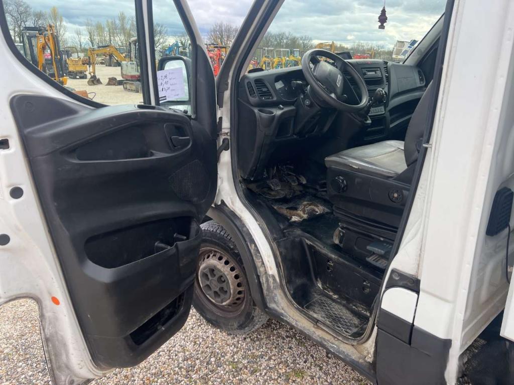 Iveco DAILY 35-120 Photo 22