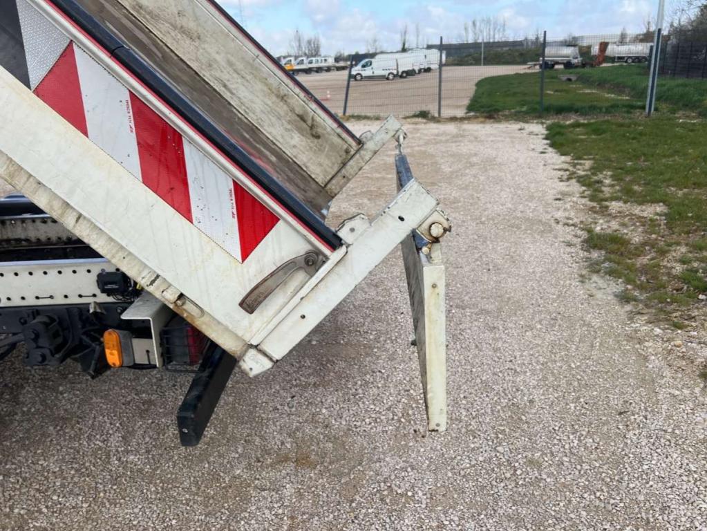 Iveco DAILY 35-120 Photo 6