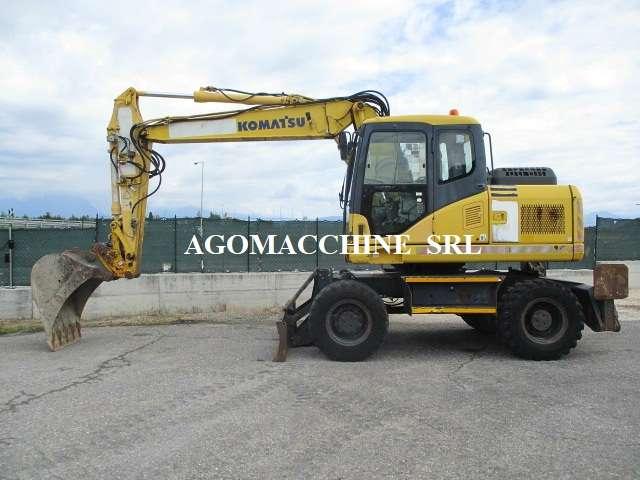 Komatsu PW140-7 Photo 2