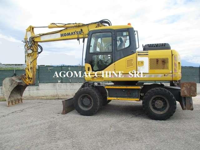 Komatsu PW140-7 Photo 3