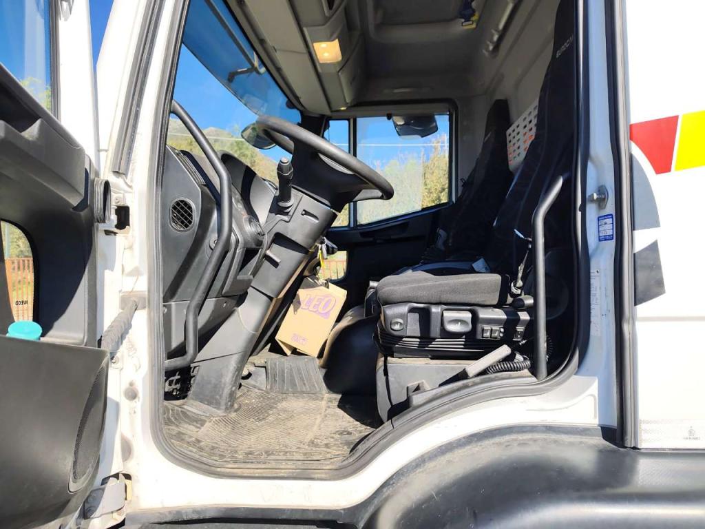 Iveco EUROCARGO 180-320 Photo 13