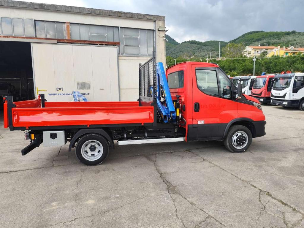 Iveco DAILY 35-140 Photo 2