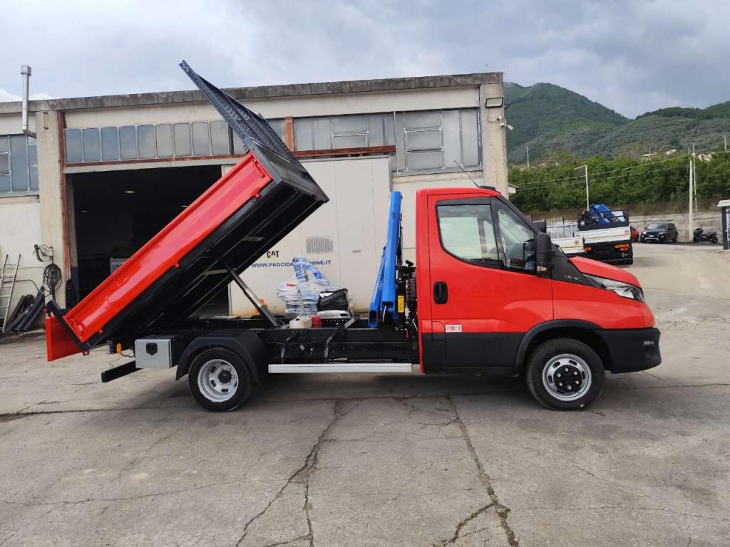 Iveco DAILY 35-140 Photo 30