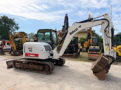 Bobcat 442 Photo 1