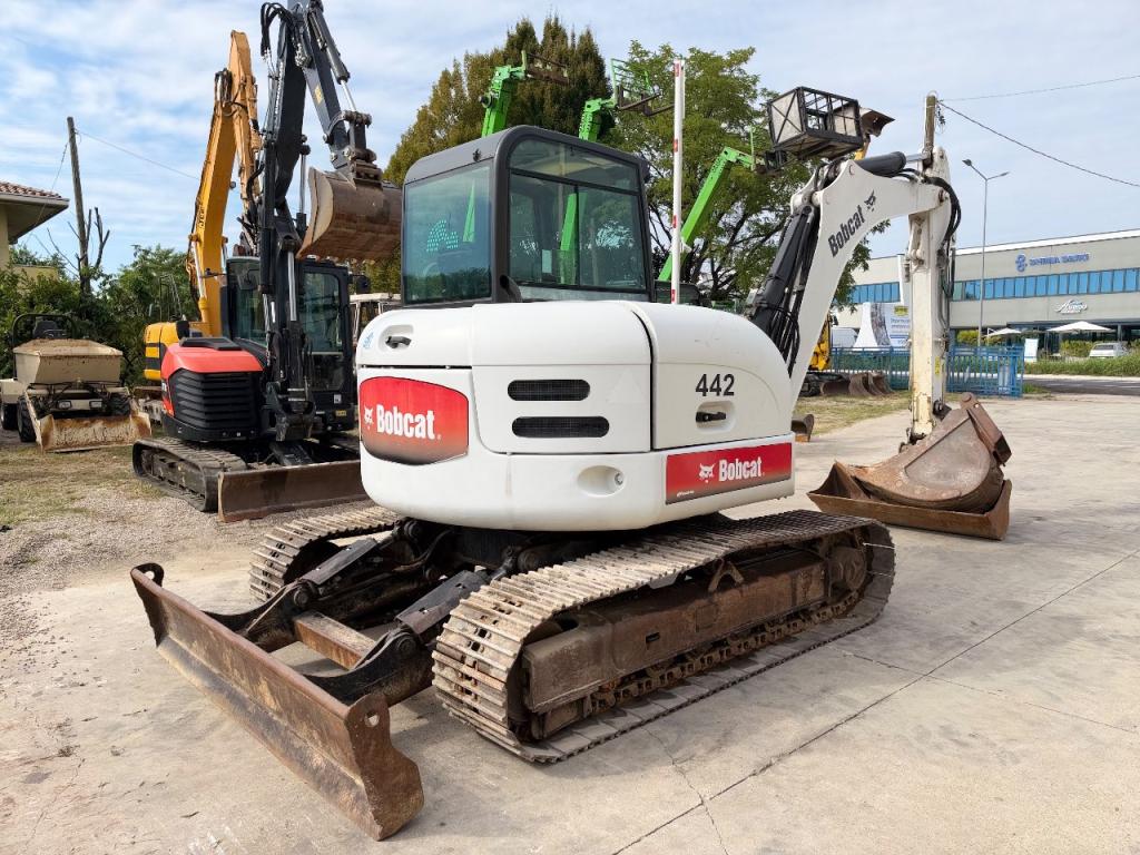 Bobcat 442 Photo 3