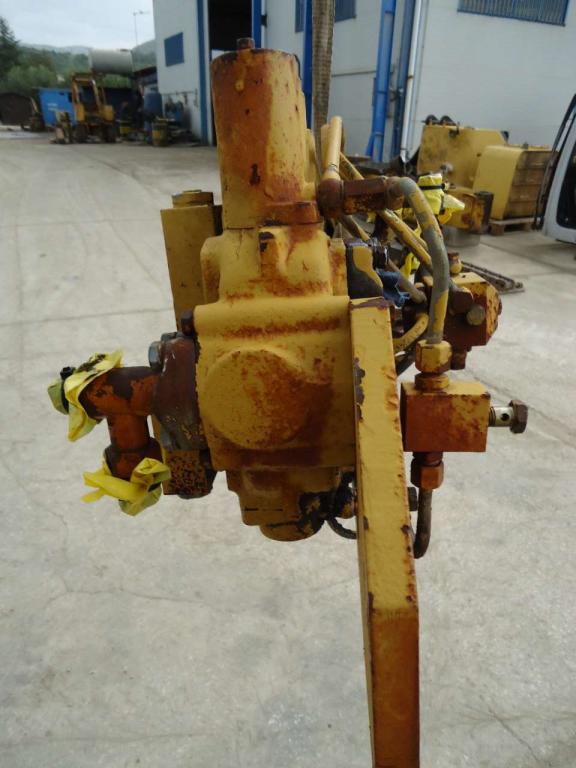 Hydraulic distributor for Fiat Allis FE18 Photo 4