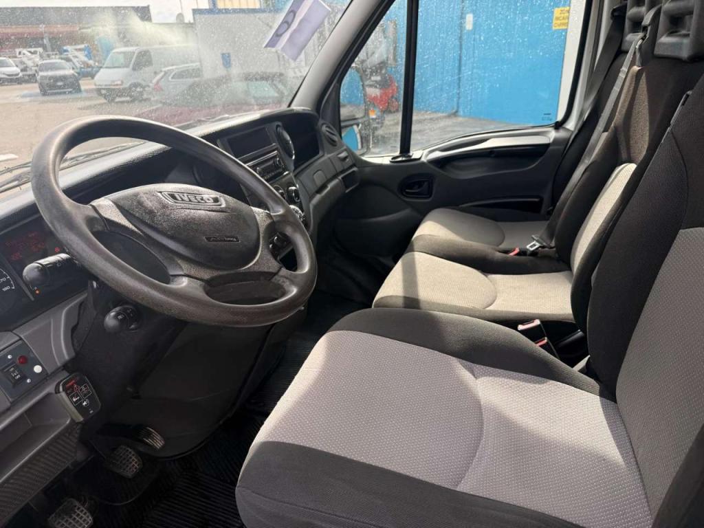 Iveco 35C13 Photo 12
