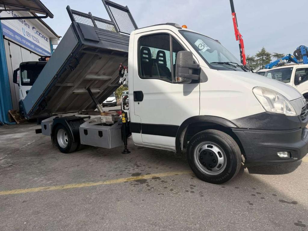 Iveco 35C13 Photo 3