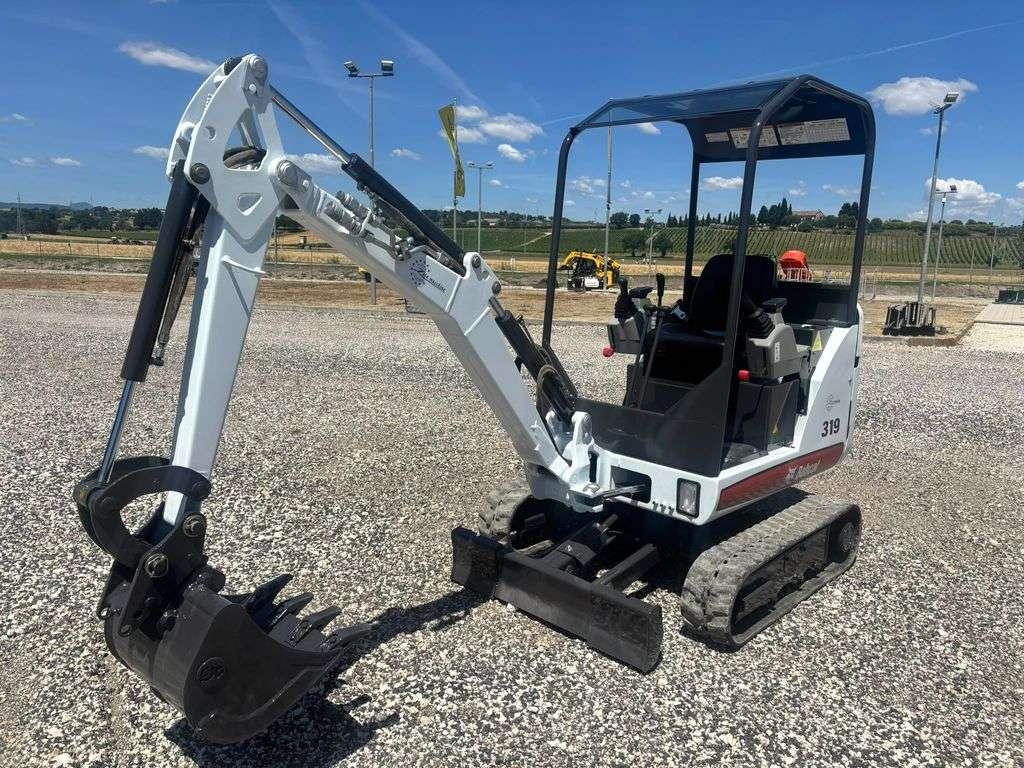 Bobcat 319 Photo 2