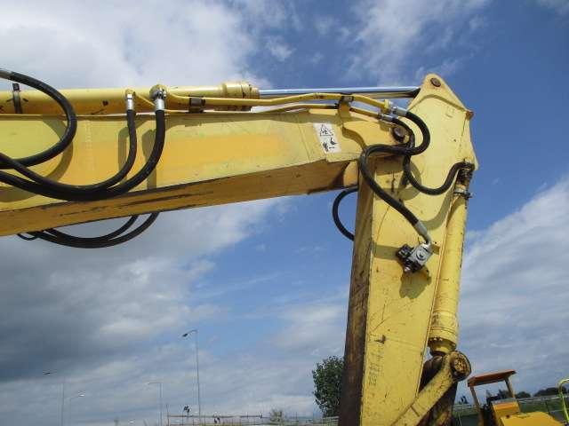 New Holland E215B Photo 12
