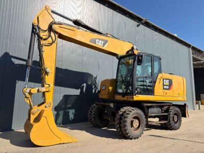 Caterpillar M320F sold by Smitma B.V.