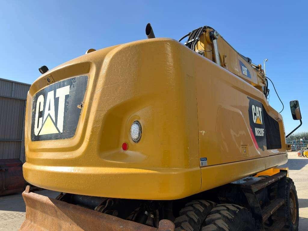 Caterpillar M320F Photo 23