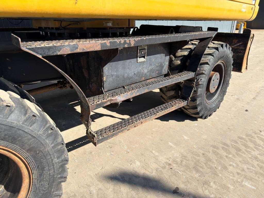 Caterpillar M320F Photo 5