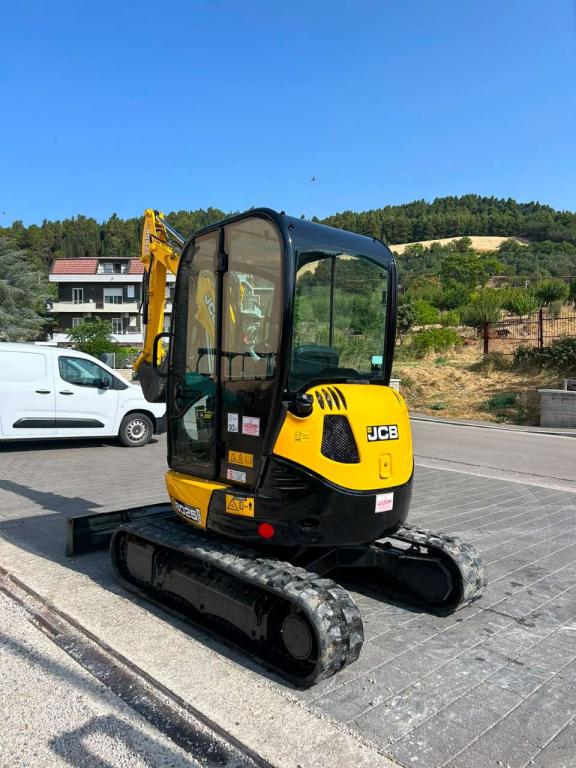 JCB 8025 ZTS Photo 4