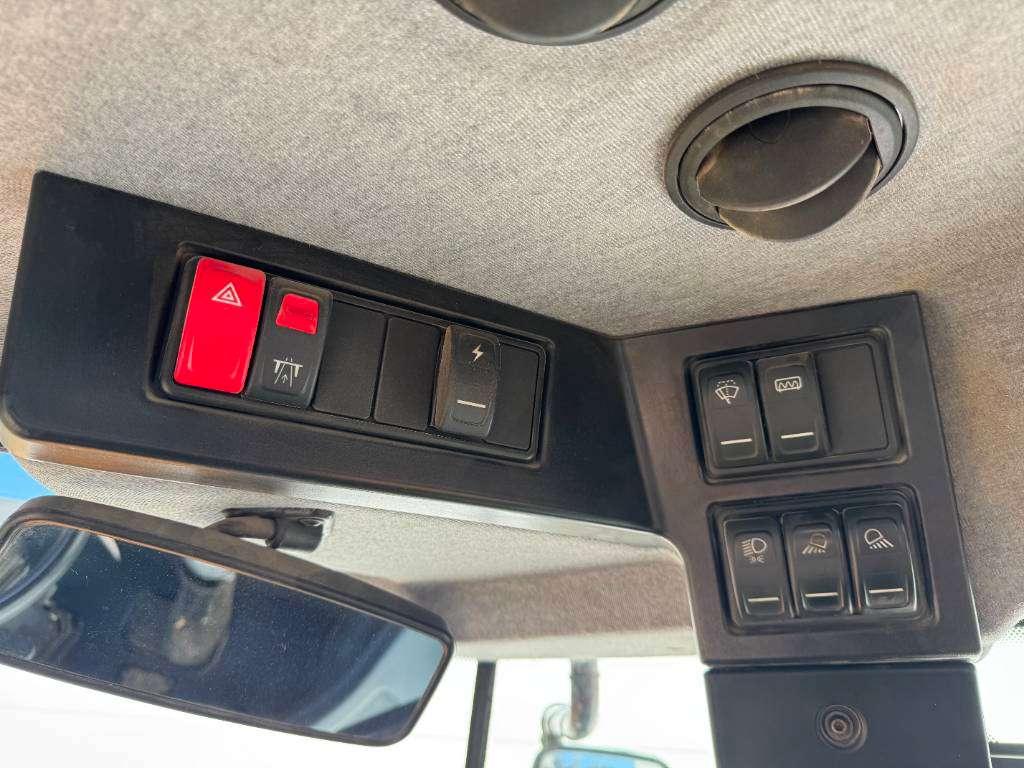 Liebherr L580 - German Machine / Joystick Controls Photo 12