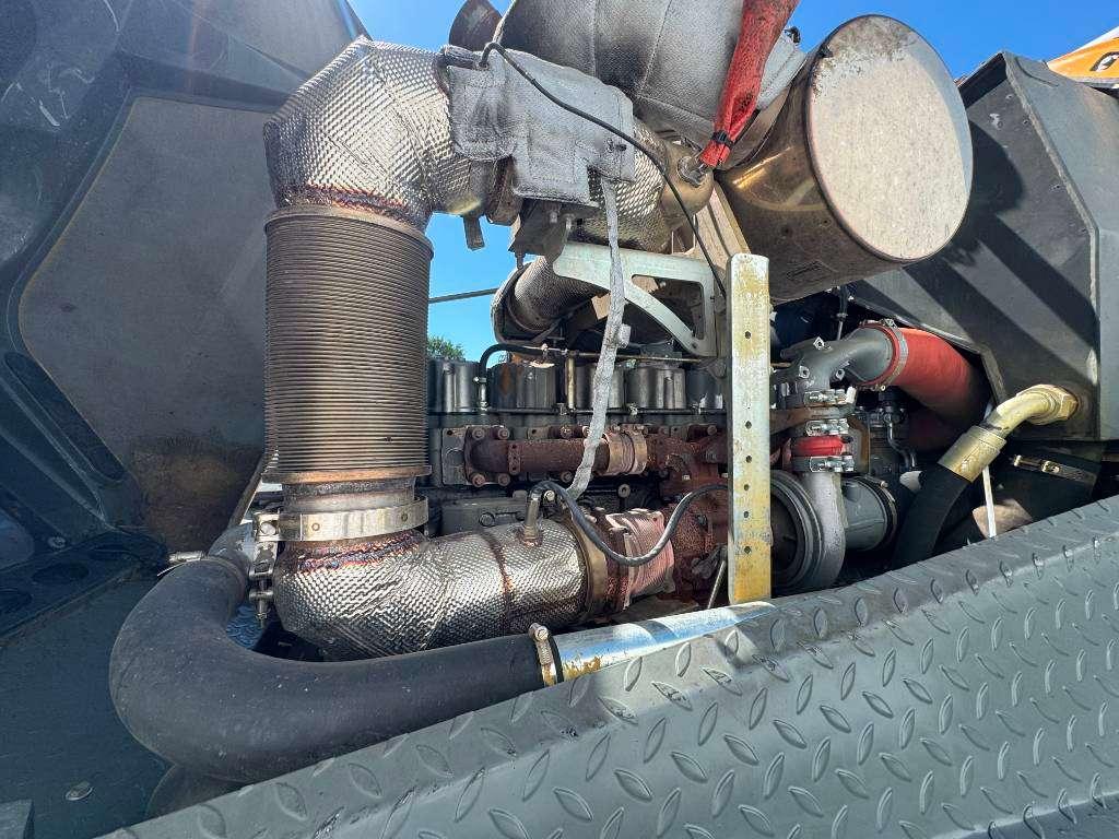 Liebherr L580 - German Machine / Joystick Controls Photo 30