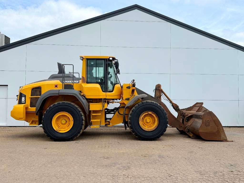 Volvo L110H - Weight System / Backup Camera Photo 6