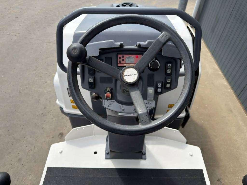 Dynapac CC1300 Photo 20