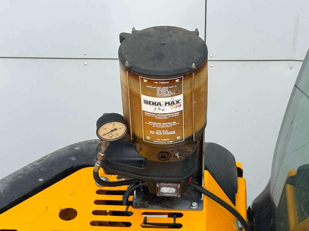 JCB JZ141LC - Automatic Greasing / Hammer Lines Photo 27