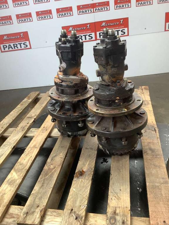 Translation motor for JLG LIFT 450 AJ Photo 1