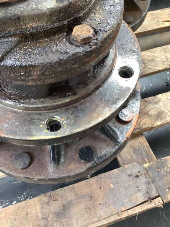 Translation motor for JLG LIFT 450 AJ Photo 5
