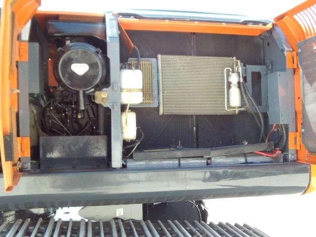 Hitachi ZX210LCN-3 Photo 13