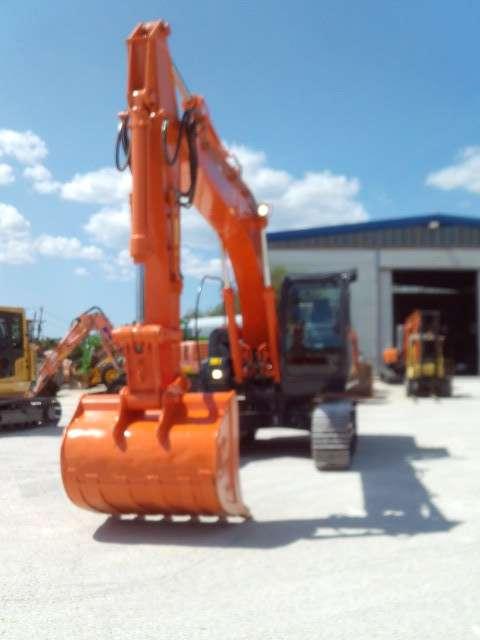 Hitachi ZX210LCN-3 Photo 2