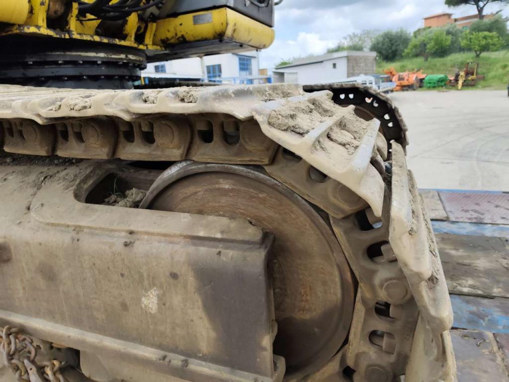 New Holland E245 Photo 15