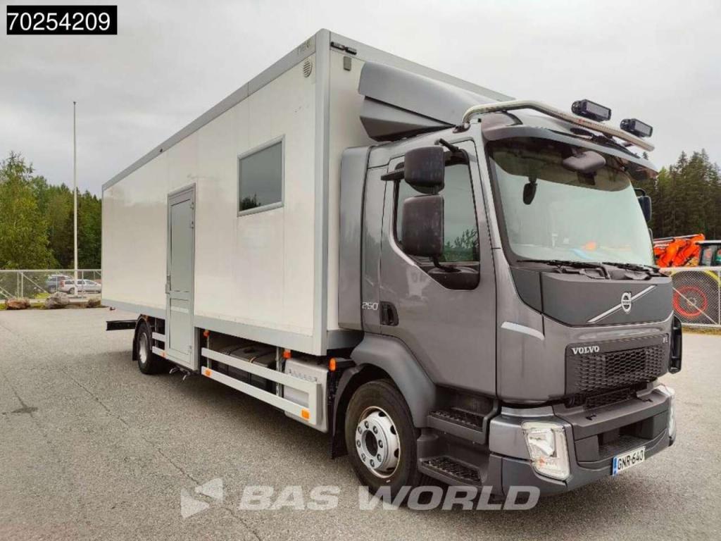 Volvo FL 250 4X2 Like NEW! Exhibition truck EURO 6 Photo 3