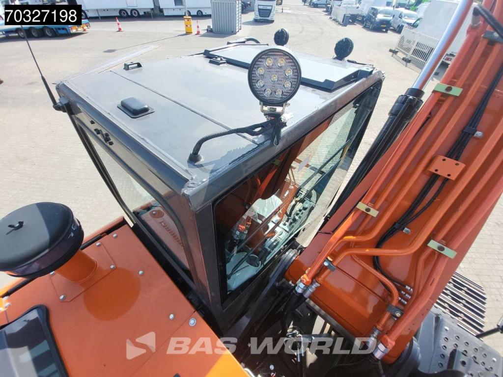 Hitachi ZX220 LC-5G ISUZU ENGINE Photo 18