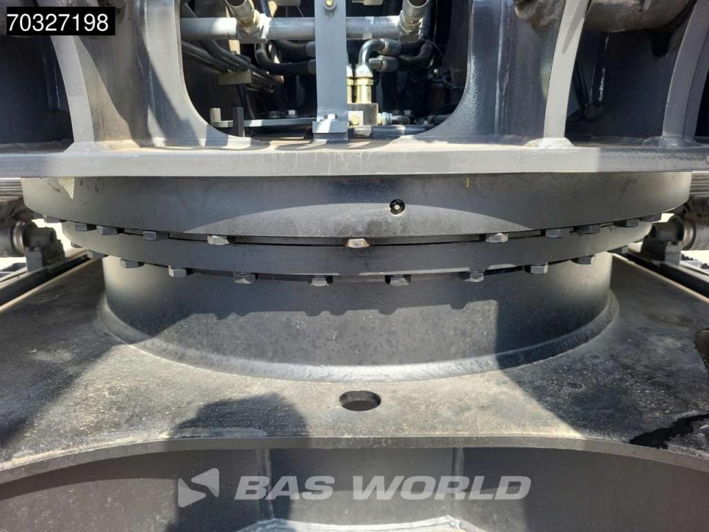 Hitachi ZX220 LC-5G ISUZU ENGINE Photo 23