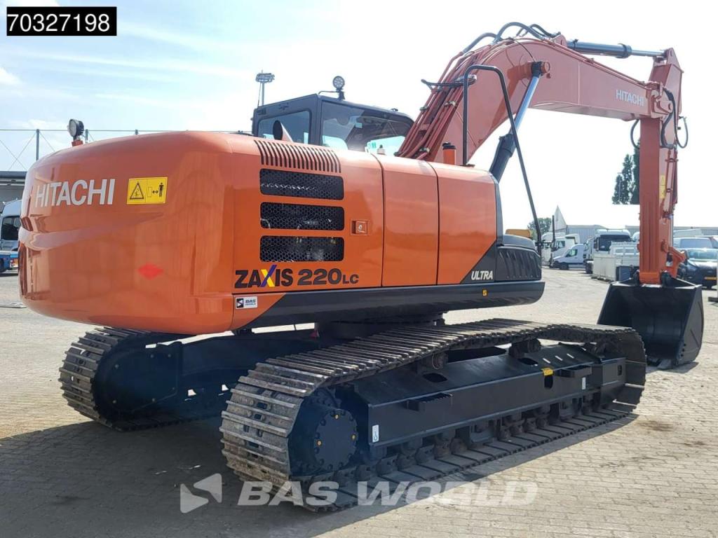 Hitachi ZX220 LC-5G ISUZU ENGINE Photo 6
