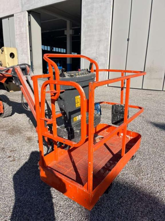 JLG E450 AJ Photo 7