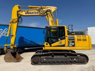 Komatsu PC210 NLC-11 sold by B.R.B. Spa