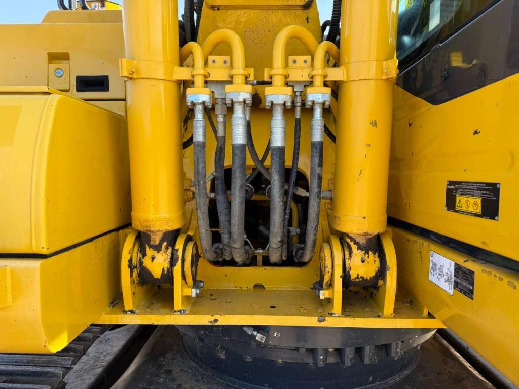 Komatsu PC210 NLC-11 Photo 12